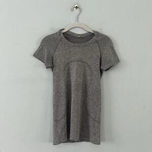 Lululemon‎ Swiftly Tech Gray Heather Short Sleeve Seamless Crew Shirt